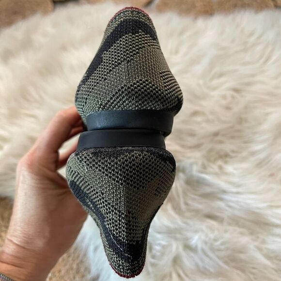 Seven7 Elsa Point Camo Flats Size 8 - Picture 4 of 6